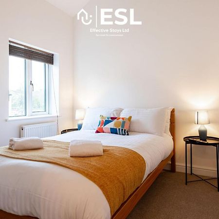 2 Bedroom Terrace Cottage, Parking, 5 Minutes Drive To Royal Shrewsbury Hospital Εξωτερικό φωτογραφία