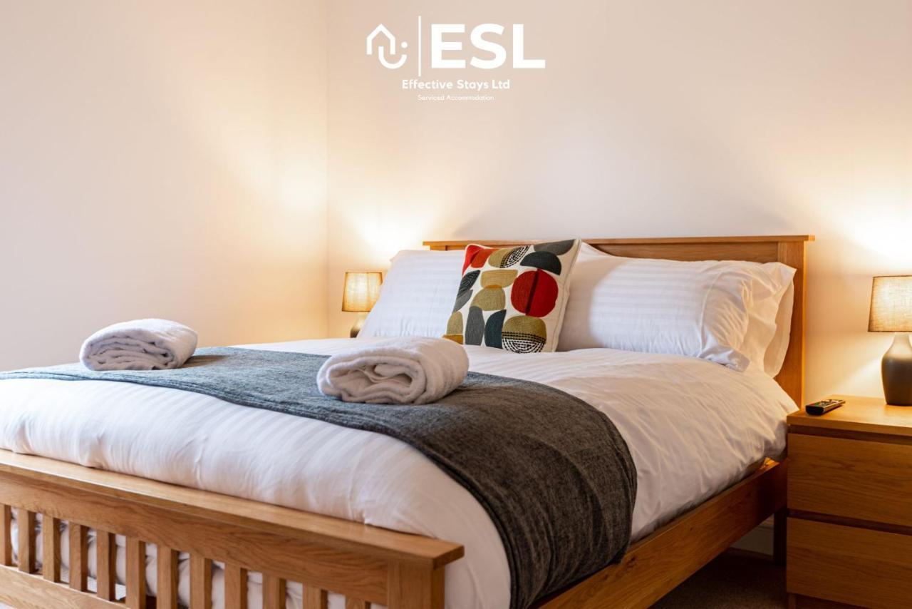 2 Bedroom Terrace Cottage, Parking, 5 Minutes Drive To Royal Shrewsbury Hospital Εξωτερικό φωτογραφία