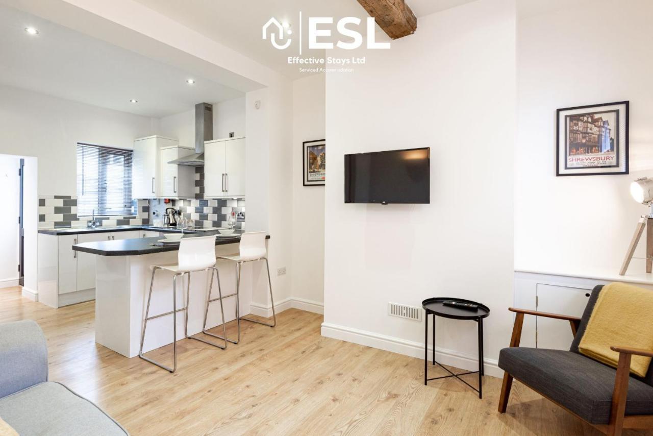 2 Bedroom Terrace Cottage, Parking, 5 Minutes Drive To Royal Shrewsbury Hospital Εξωτερικό φωτογραφία